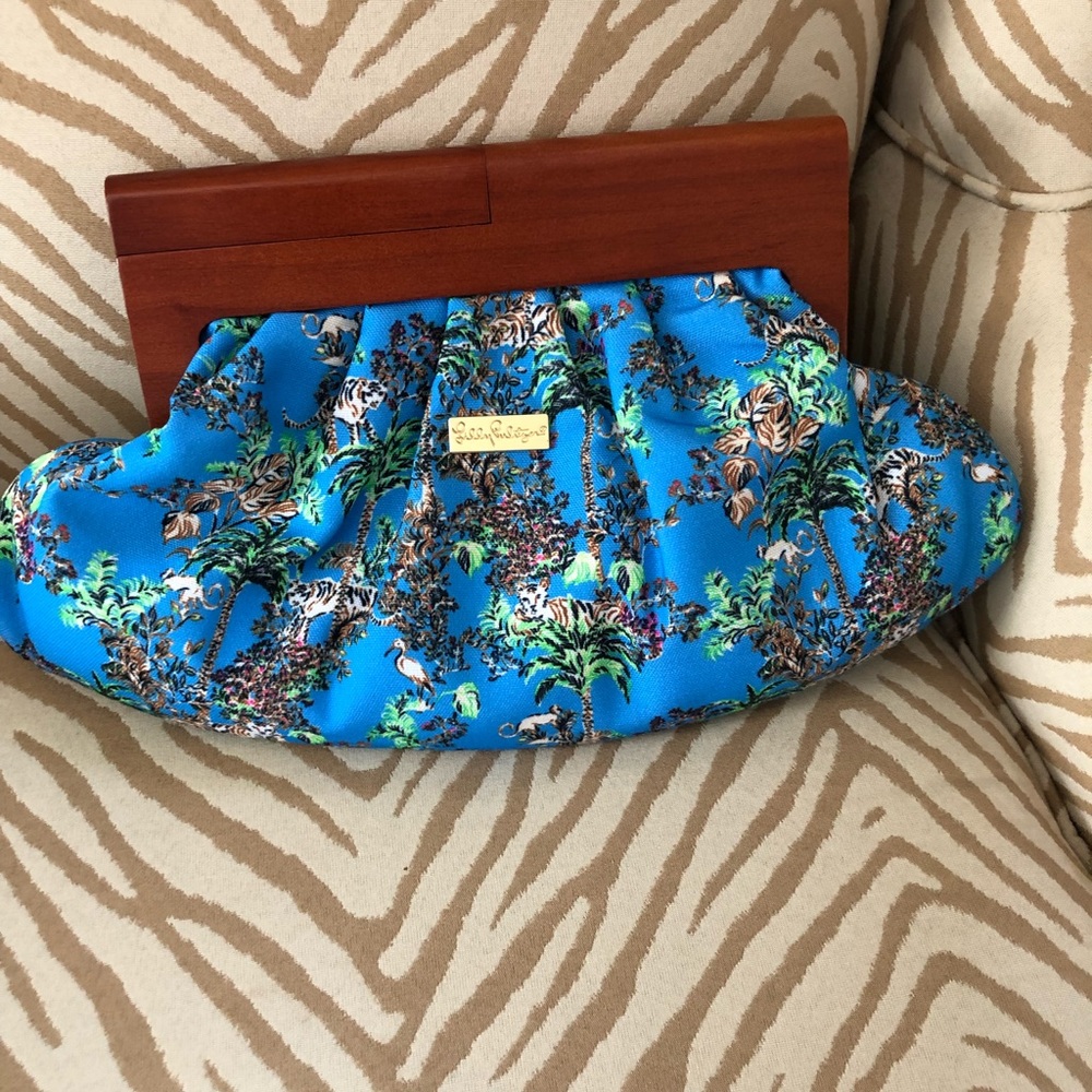 Lilly Pulitzer clutch